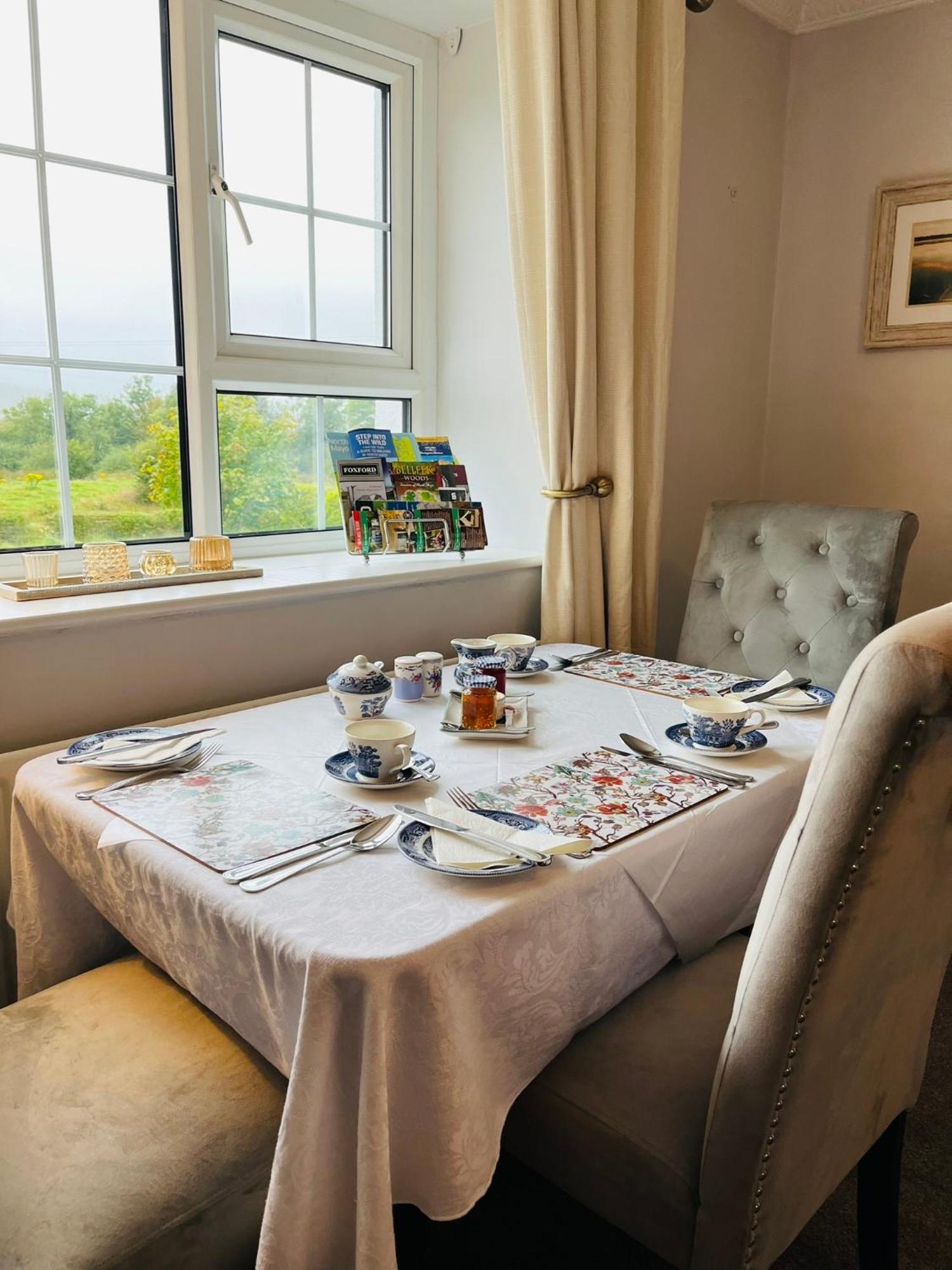 Hillcrest Farmhouse Bed & Breakfast Boyhollagh エクステリア 写真